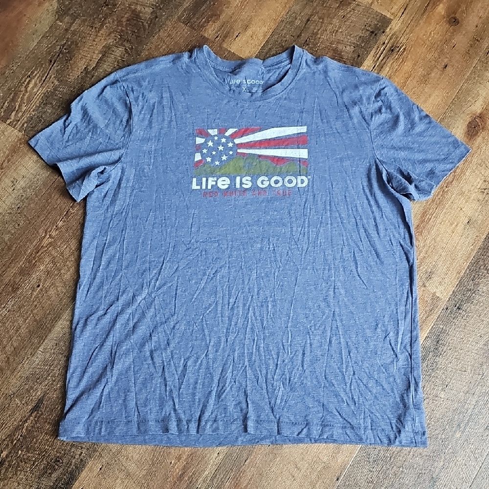 Life Is Good Men's XL Short-sleeved T-Shirt Flag Red White & True